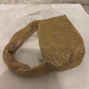 NWT URBAN OUTFITTERS KIMCHI BLUE GOLD DIAMOND BAG. 10x6. Zip closure.